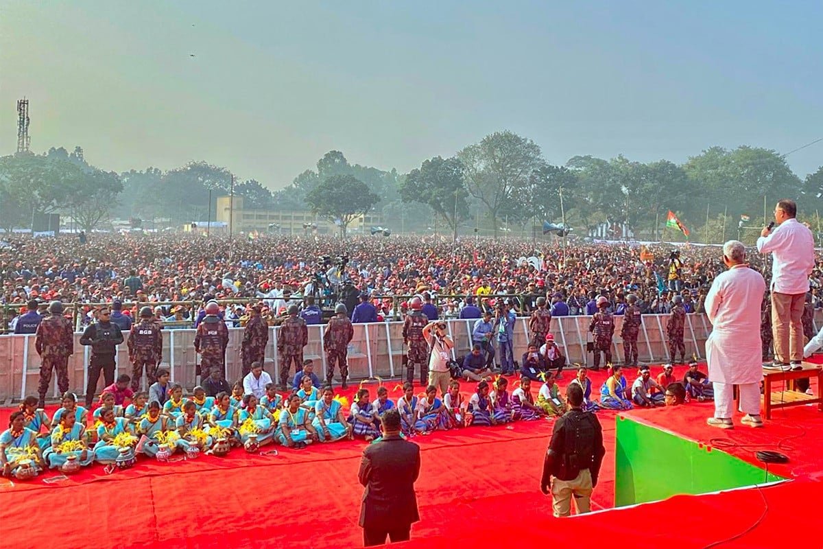 নানিবাড়ির মানুষের কাছে ‘ভোট উপহার’ চাইলেন তারেক রহমান