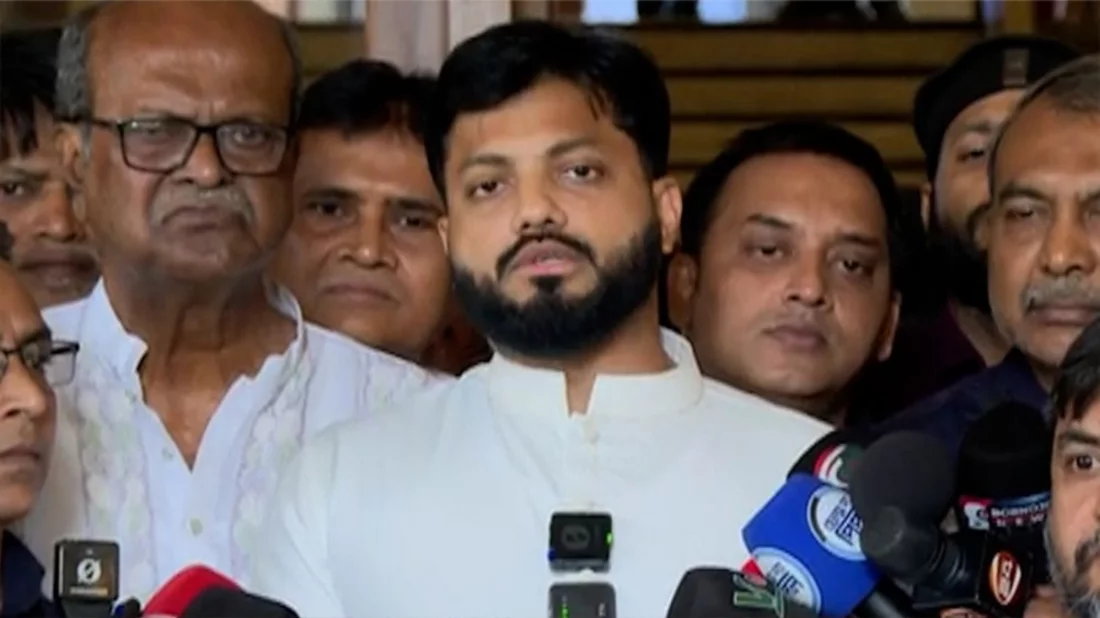 দল মনোনয়ন দিলে ঢাকা দক্ষিণ সিটি কর্পোরেশনের মেয়র পদে নির্বাচন করবেন বলে জানিয়েছেন মুক্তিযুদ্ধ