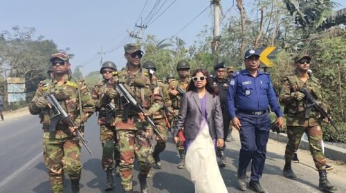 শান্তিপূর্ণ নির্বাচন নিশ্চিত করতে কালিহাতীতে যৌথ বাহিনীর মহড়া