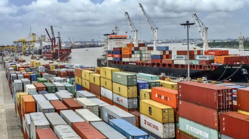 অনির্দিষ্টকালের ধর্মঘট শুরু, অচল চট্টগ্রাম বন্দর