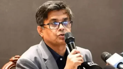 নতুন চাকরিতে যোগ দিলেন প্রেস সচিব