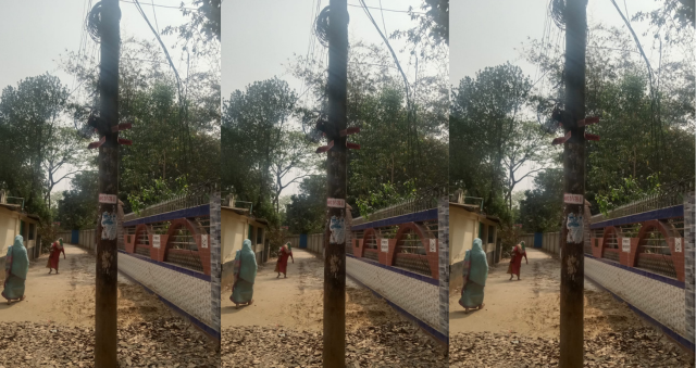 আখাউড়া দেবগ্রামে রাস্তার উপর বৈদ্যুতিক খুঁটি: দুর্ভোগ চরমে!