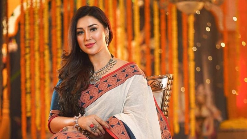 তখন থেকে ঢালিউডে ‘নোংরামি’ শুরু! বিস্ফোরক দাবি অপু বিশ্বাসের