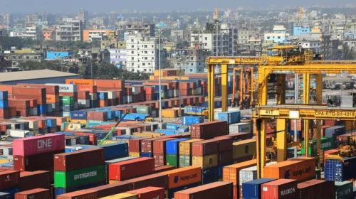 যুদ্ধের আগুনে দেশের অর্থনীতি জ্বলতে পারে