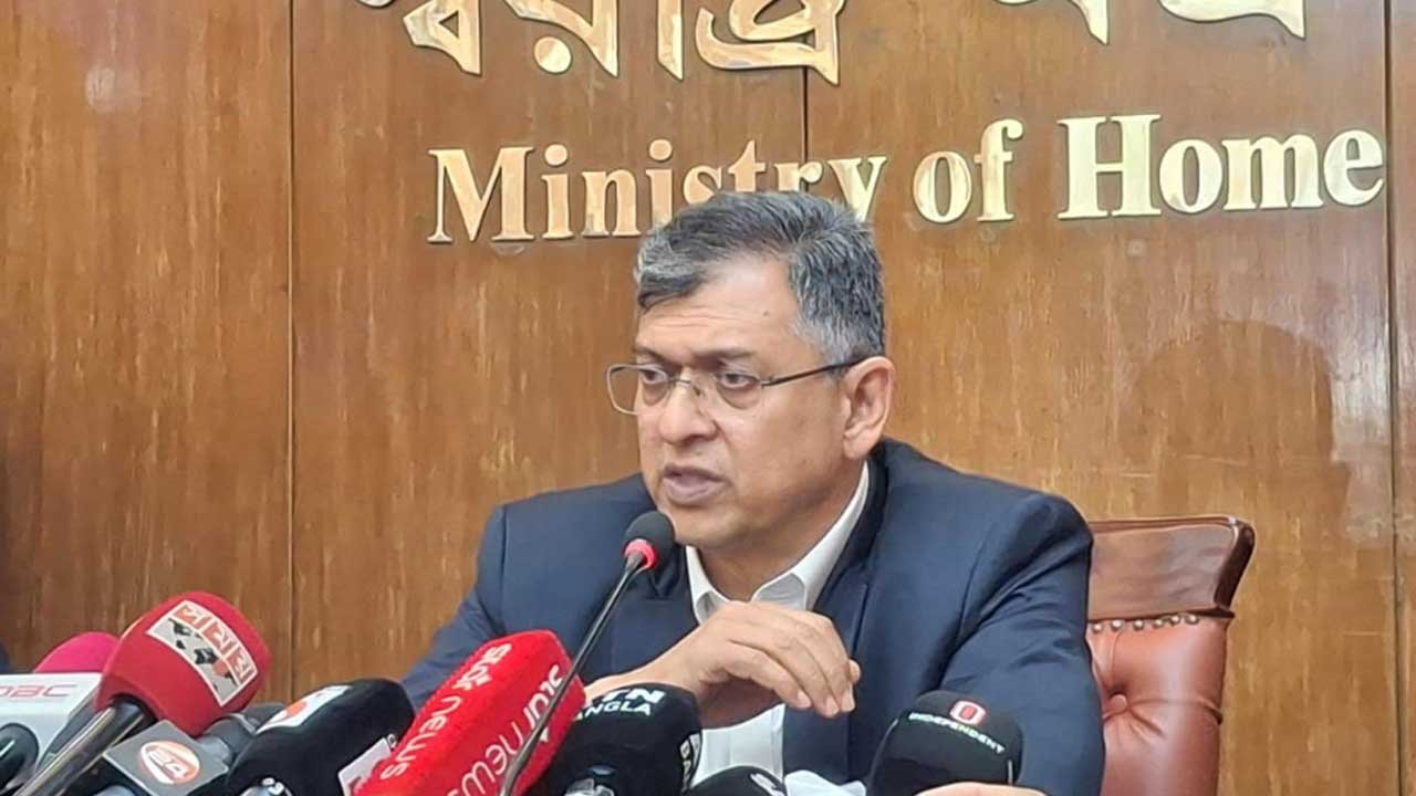 শীর্ষ সন্ত্রাসী-চাঁদাবাজদের বিরুদ্ধে শিগগিরই অ্যাকশন : স্বরাষ্ট্রমন্ত্রী